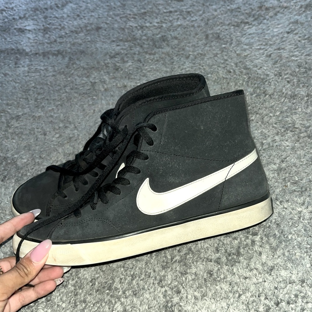 Black nike blazers. good condition, size 8 womens